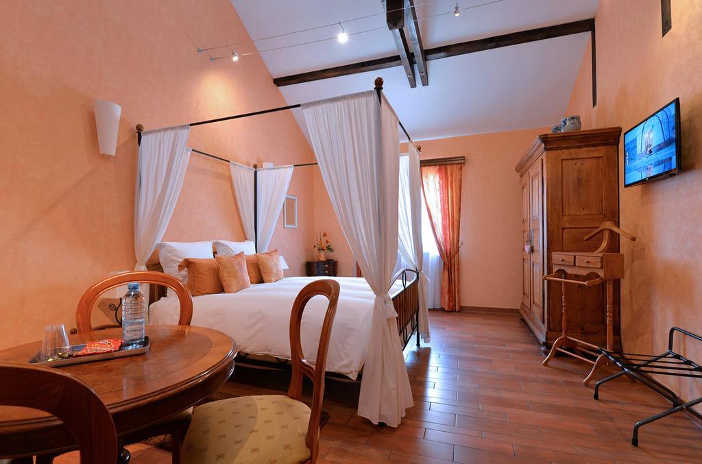 โคล่ เด แรแซ็ง Bed & Breakfast เบบลองไฮม์ ภายนอก รูปภาพ